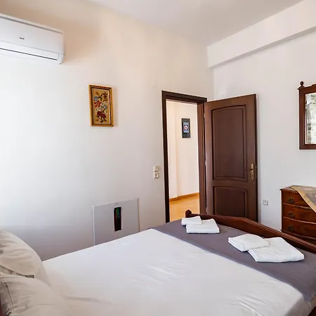 Mansion 1887 بيت للعطل لايميناس